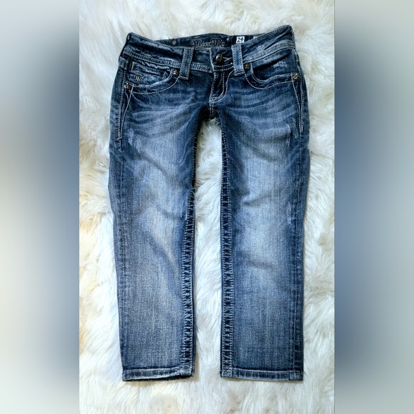 Miss Me Low Rise Cqpri Jeans with rhinestone angel wings on back pockets Size 24 - Picture 5 of 7